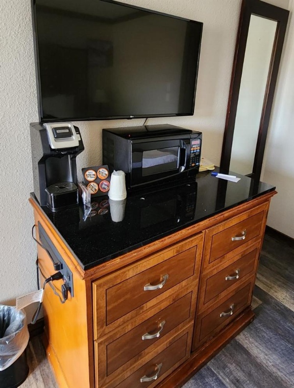 The Dalles Inn image 8